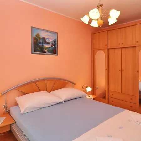 Spacious 100m2 W Big Terrace & Great Sea View *