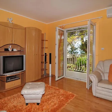 Spacious 100m2 W Big Terrace & Great Sea View * Slatine