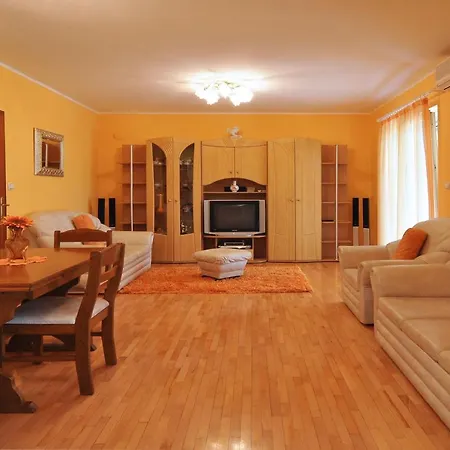 Spacious 100m2 W Big Terrace & Great Sea View * Slatine