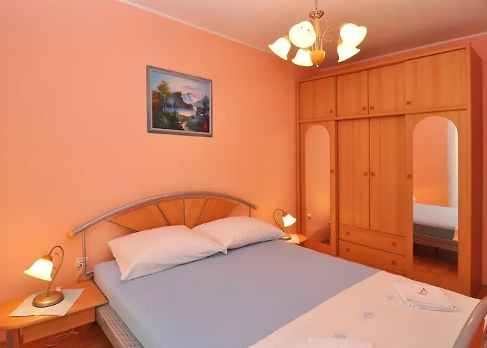 Spacious 100m2 W Big Terrace & Great Sea View *