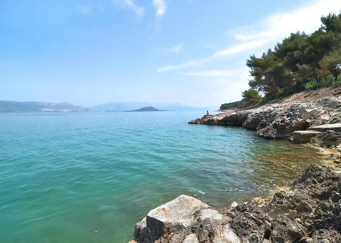 Spacious 100m2 W Big Terrace & Great Sea View