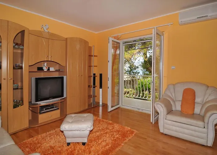 Spacious 100m2 W Big Terrace & Great Sea View * Slatine