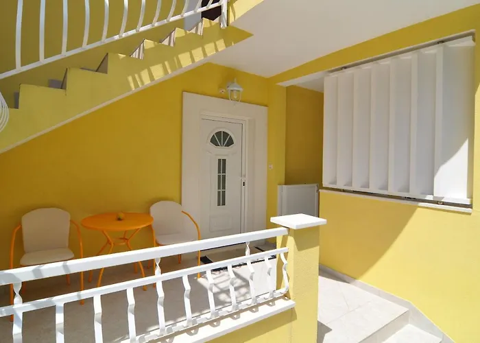 Spacious 100m2 W Big Terrace & Great Sea View *