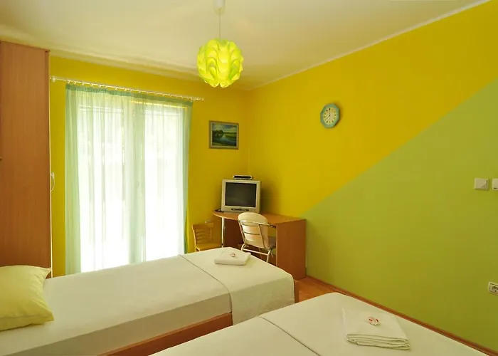 Spacious 100m2 W Big Terrace & Great Sea View *