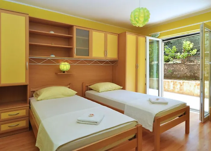 Διαμέρισμα Spacious 100m2 W Big Terrace & Great Sea View *